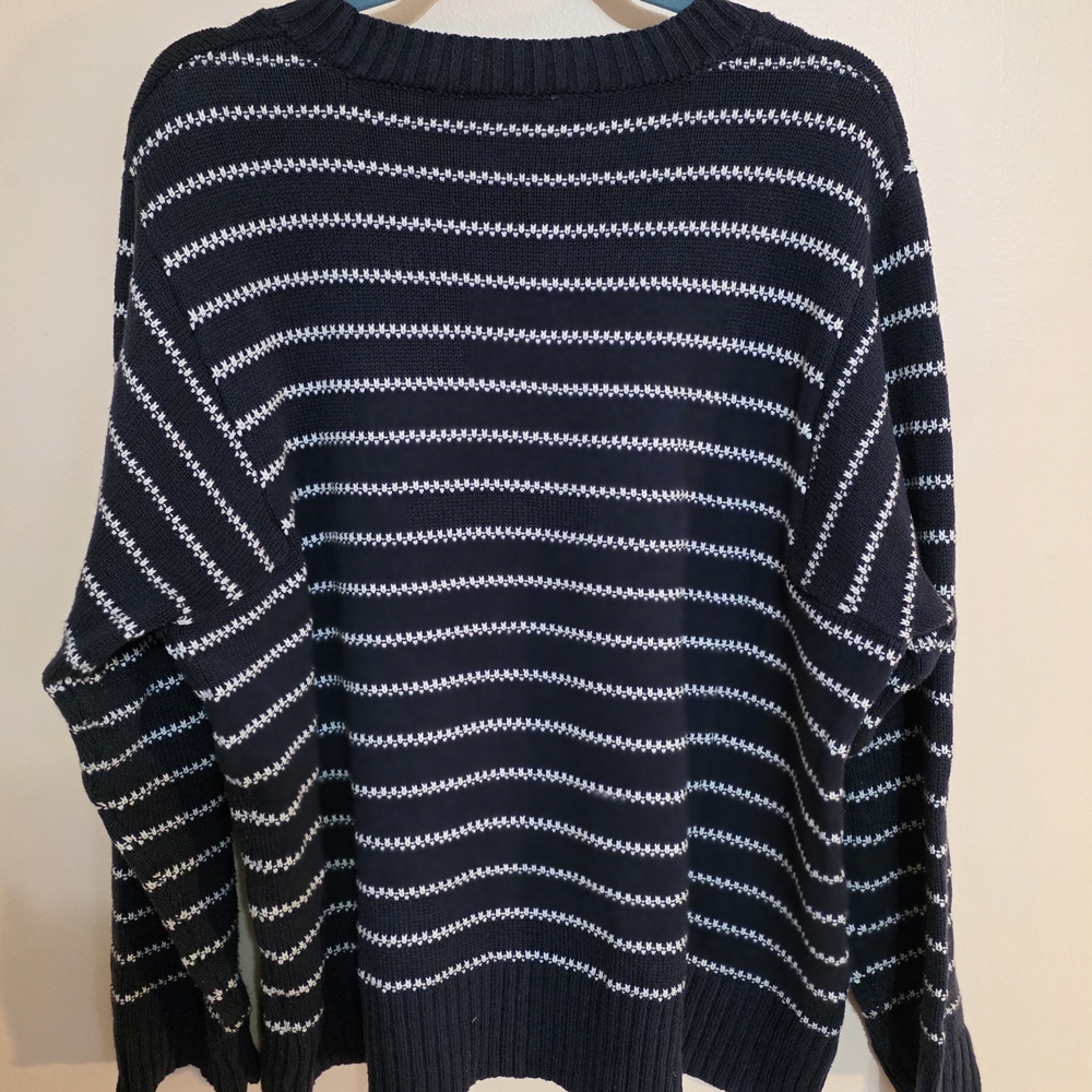 Women's Sz L Striped Navy and White Sweater - Picture 9 of 11